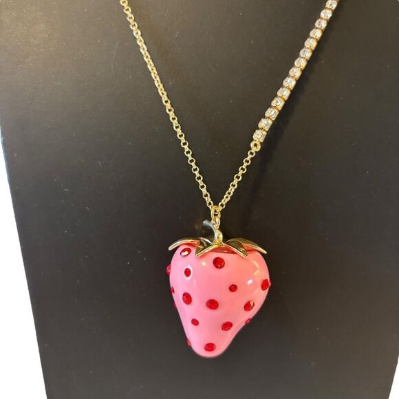 Gorgeous Pink Strawberry Pendant Necklace w/ Red Crystals on Long Goldtone Chain - Picture 4 of 7